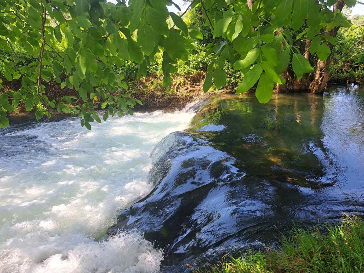 Guest House Green River ยูบุสกี ภายนอก รูปภาพ