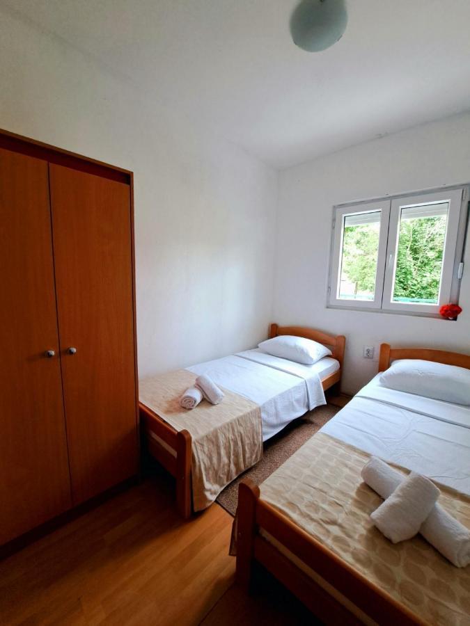 Guest House Green River ยูบุสกี ภายนอก รูปภาพ