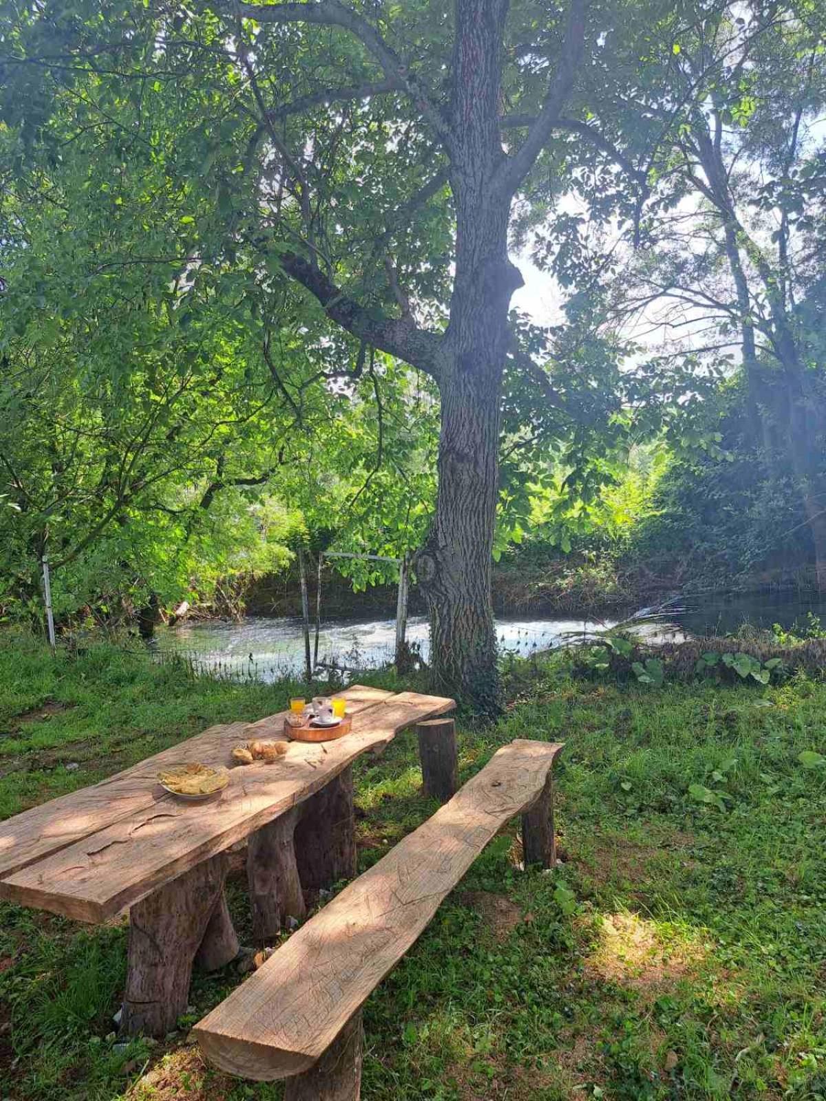 Guest House Green River ยูบุสกี ภายนอก รูปภาพ